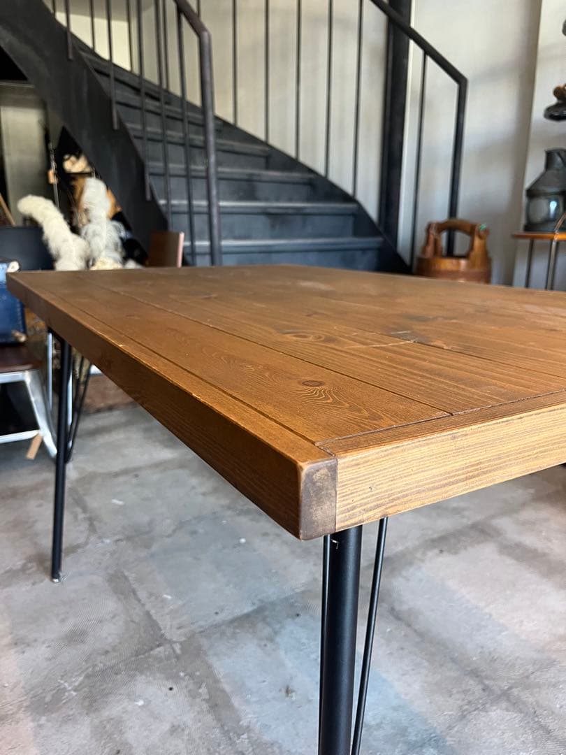 インダストリアル　ダイニングテーブル