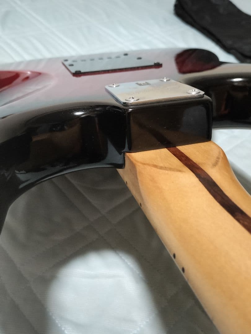 Squier スクワイヤー ストラト standard メイプル指板 ケース付