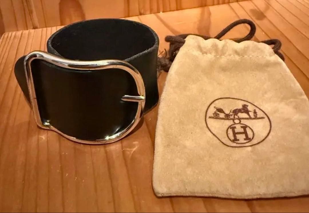 HERMES ブラックレザーブレスレット　おまけ　巾着袋