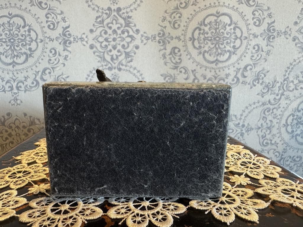 フランス　アールヌーヴォー　刻入　オーギュスト・モロー「椅子に座る子供」ブロンズ