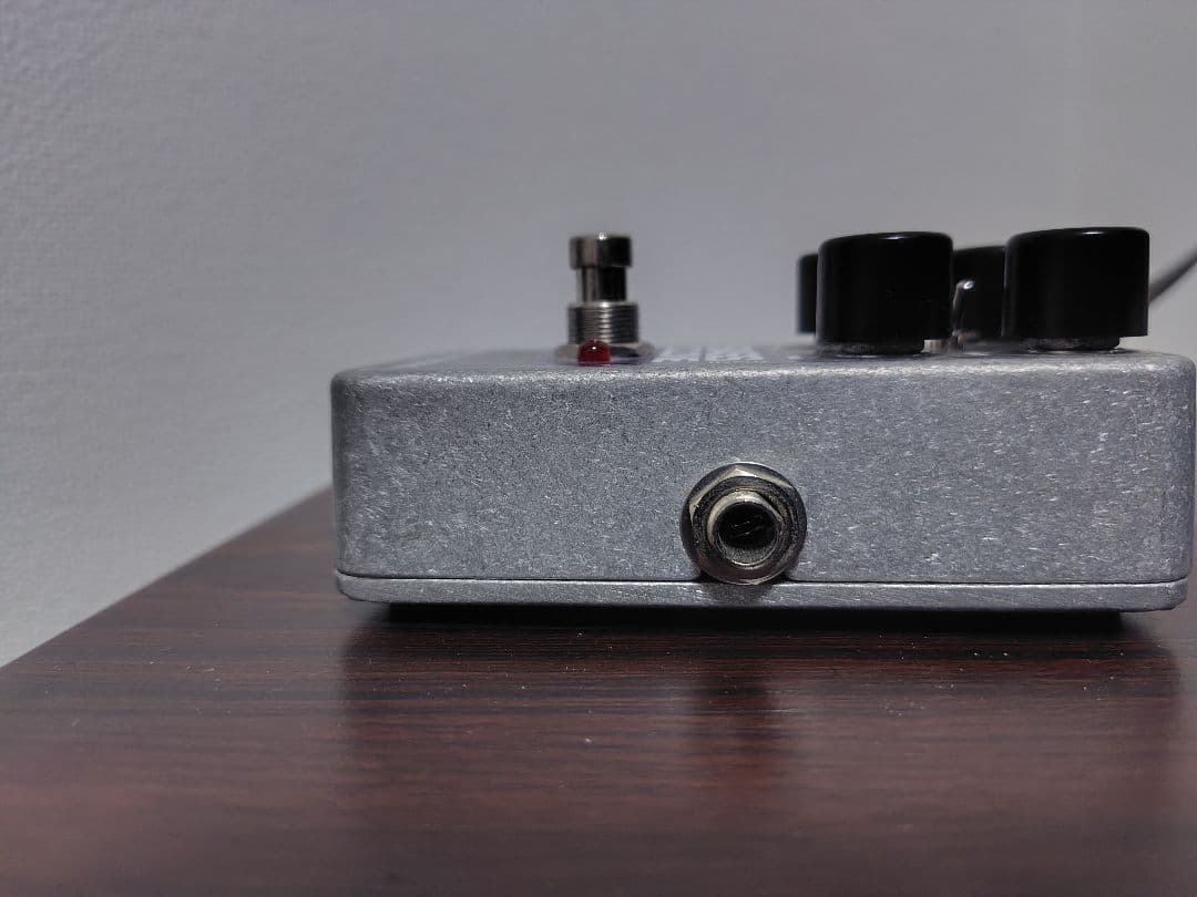 electro-harmonix BASS CLONE ベースエフェクター