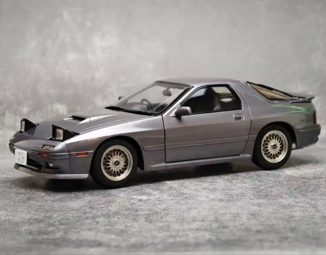 自動車 Mazda Savanna RX-7 FC3S 1/18WHELART