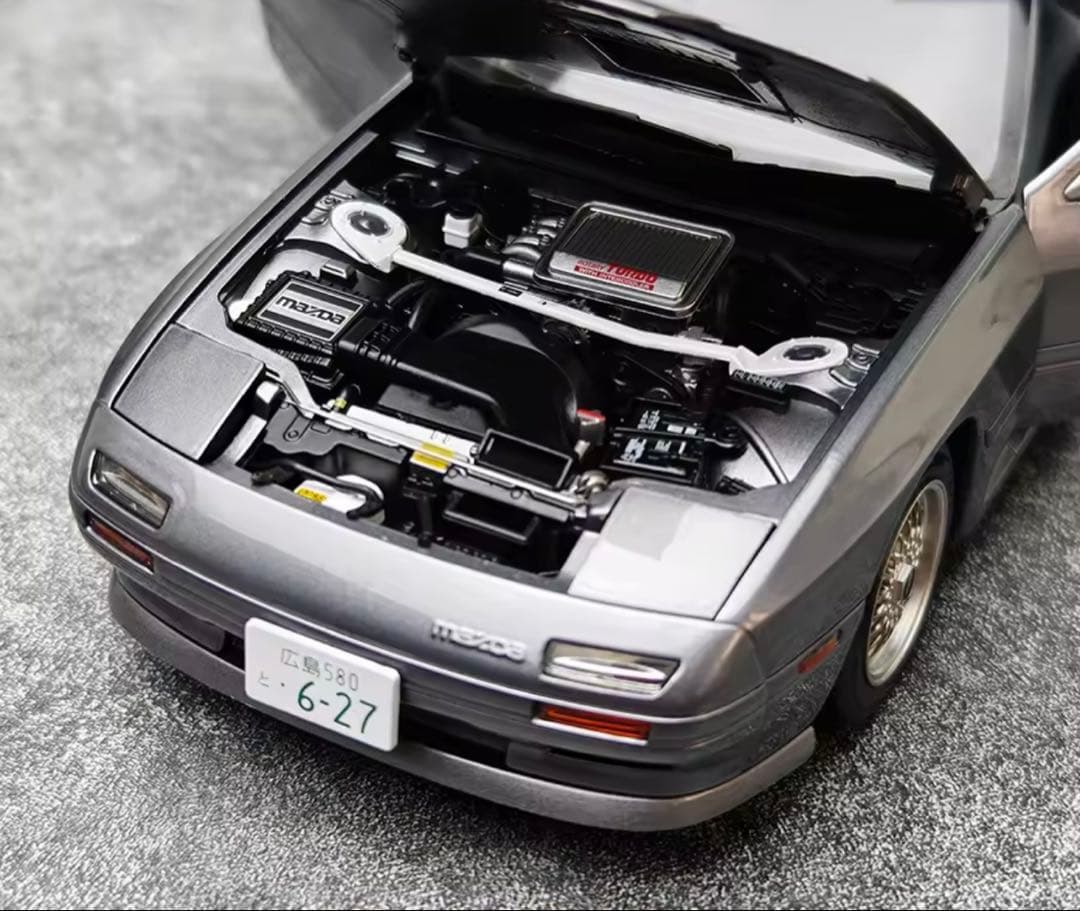 自動車 Mazda Savanna RX-7 FC3S 1/18WHELART