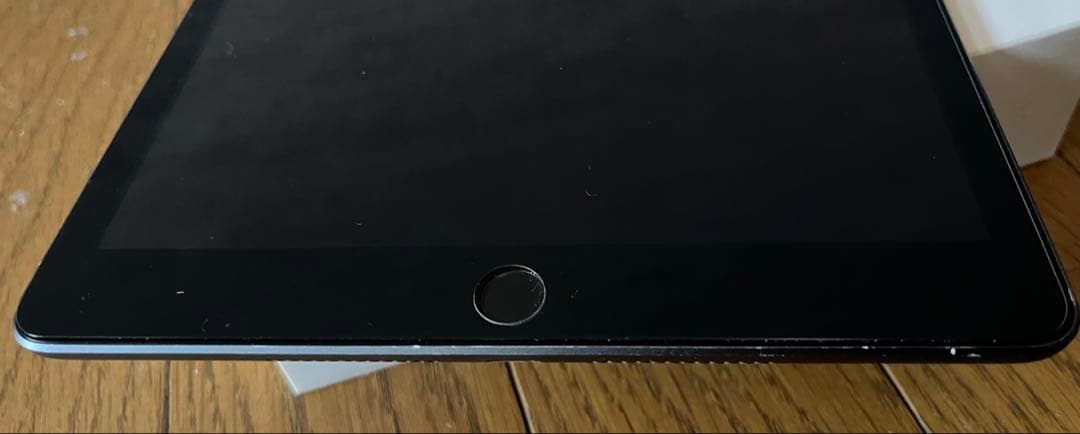 Apple iPad 第7世代10.2インチ スペースグレー 32GB [美品]