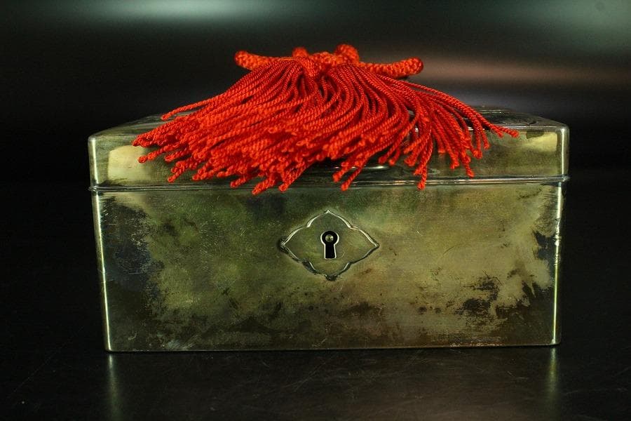 銀製 刻花紋 宝石箱 silver 鍵付 未使用(K-XA675)