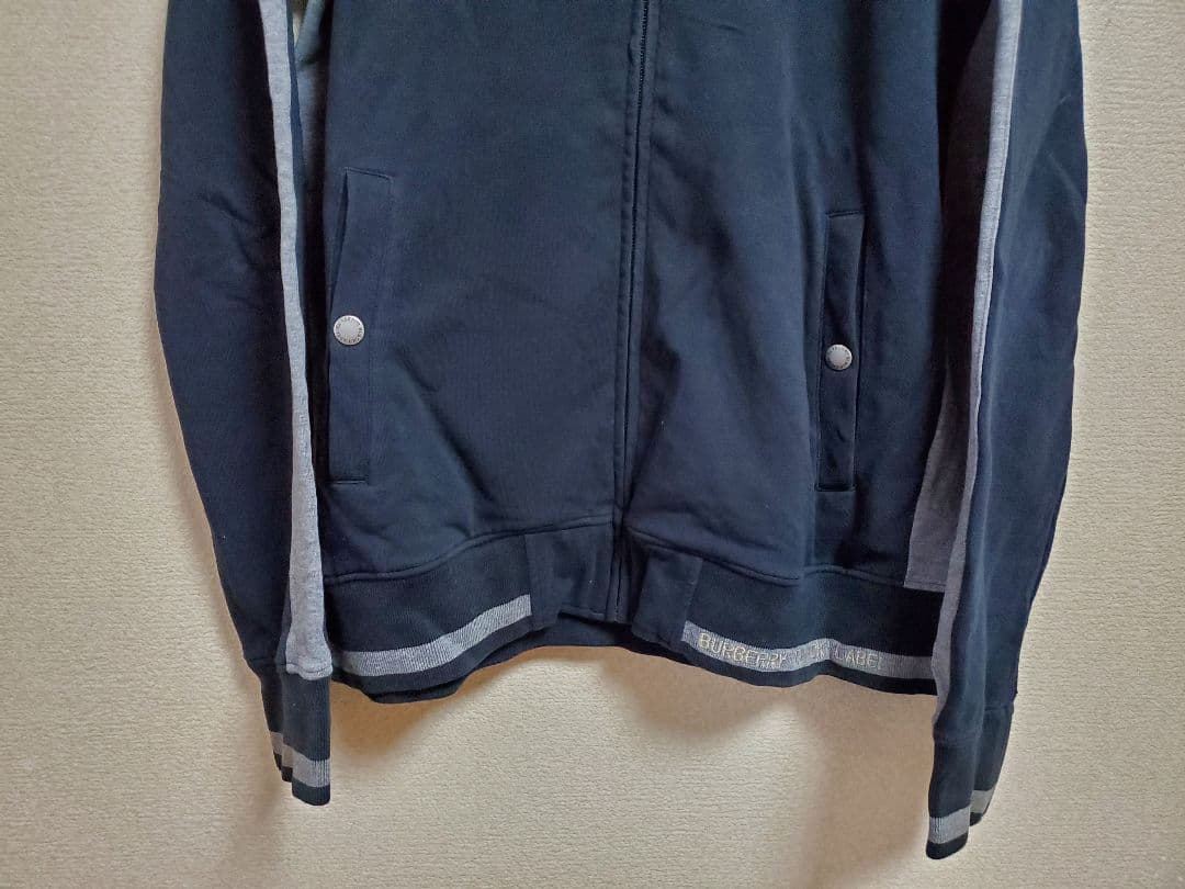 バーバリー　ブラックレーベル ホースマーク入り　ジップアップパーカー