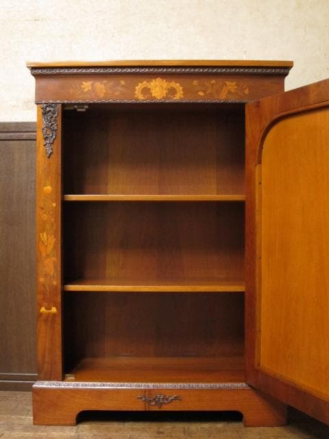フレンチアンティーク 木象嵌 オルモル装飾 ピアキャビネット 鍵付き