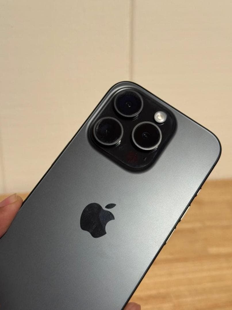 バッテリー97% 超美品　iPhone 15 Pro 256gb SIMフリー