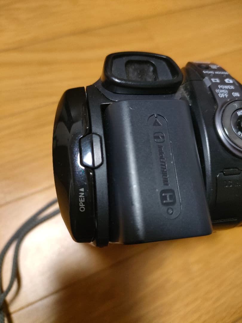 T*g様 大容量120GBHDビデオカメラ SONY Handycam HDR-