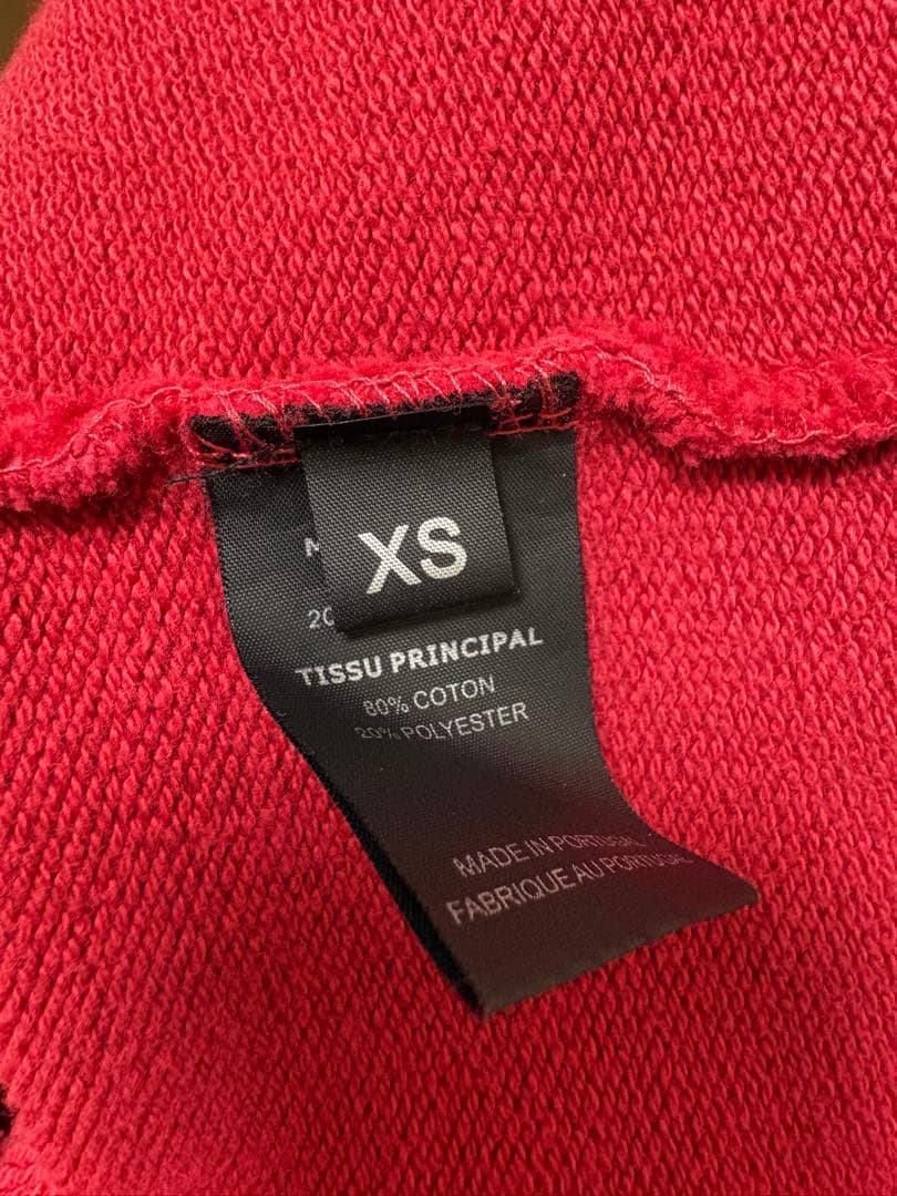 韓国限定 メタルロゴパーカー