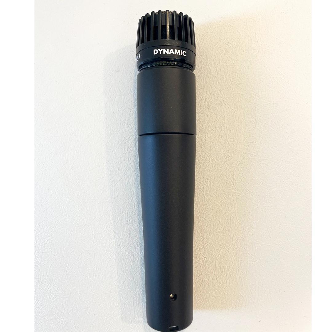 美品！　SHURE SM57 ダイナミックマイク 本体と付属品