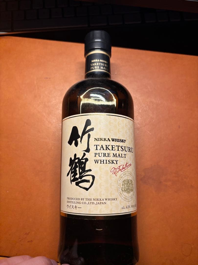 竹鶴ピュアモルト 700ml【ウイスキー】