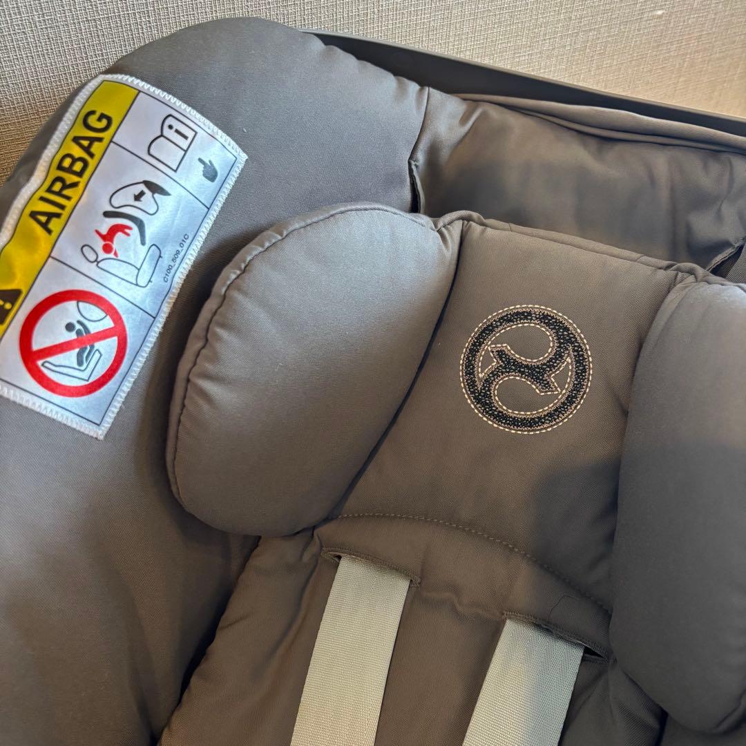 【値下げ中！！】【セット販売】サイベックスベビーシートCLOUD Z ・ベースZ