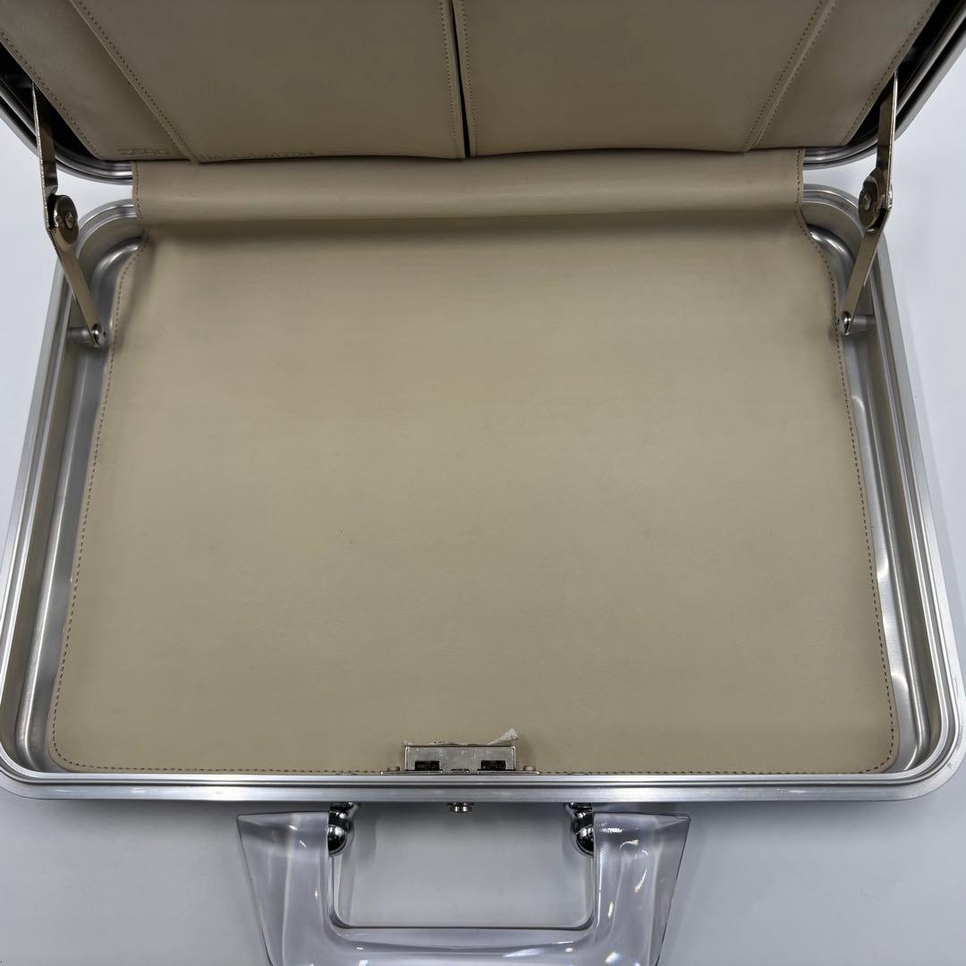 【美品】 ZERO HALLIBURTON クリアハンドル アタッシュケース