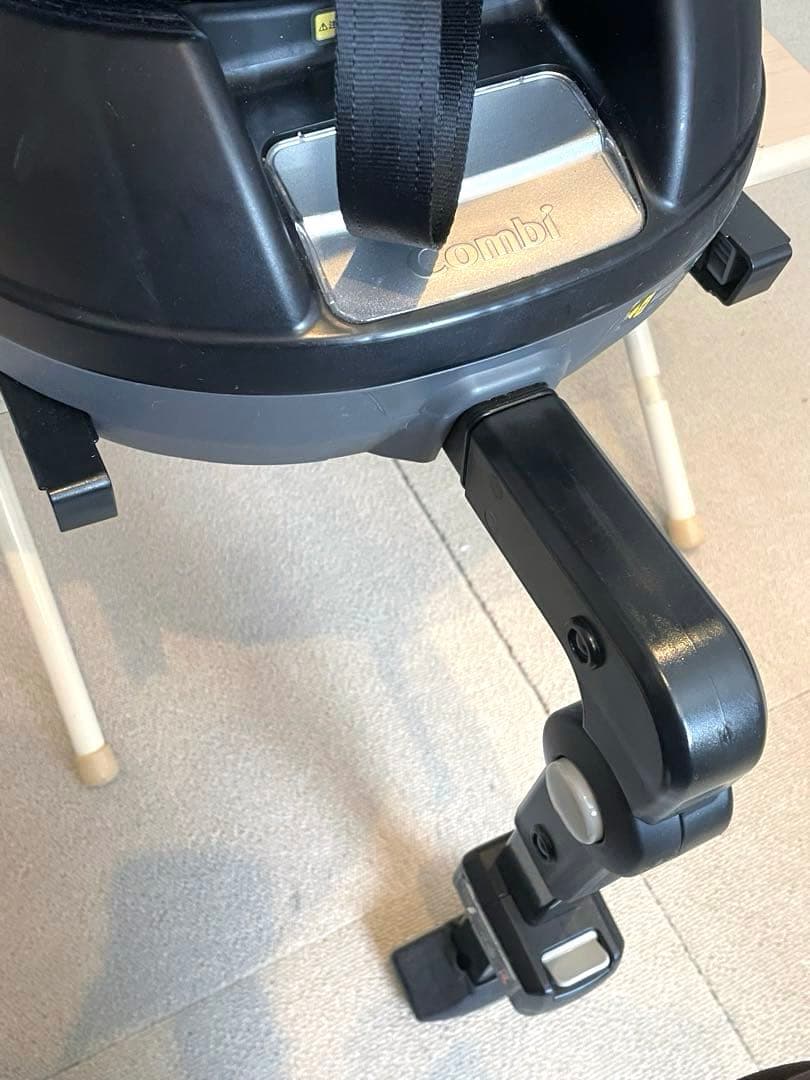 美品★コンビ★クルムーヴスマートisofix★エッグショックJG-600