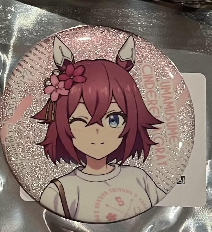 ウマ娘　サクラチヨノオー　グリッター缶バッジ　 マルイ　10点