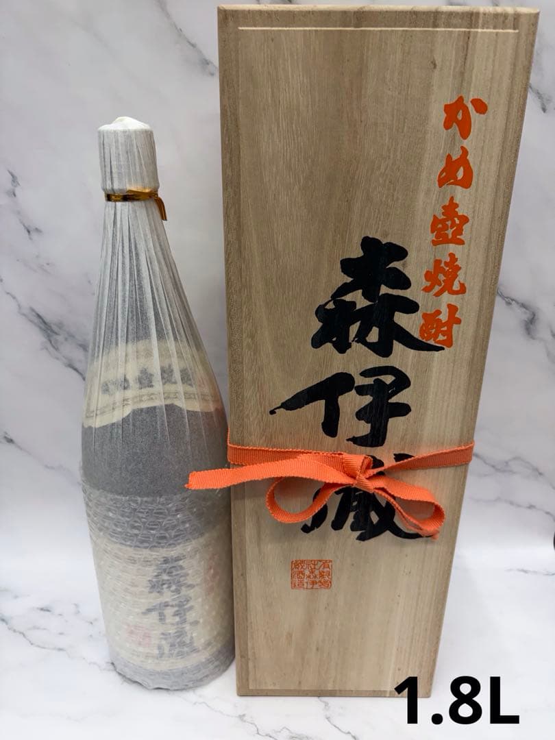 新品　未開栓　森伊蔵 焼酎 1800ml 桐箱入り　かめ壷焼酎　芋焼酎