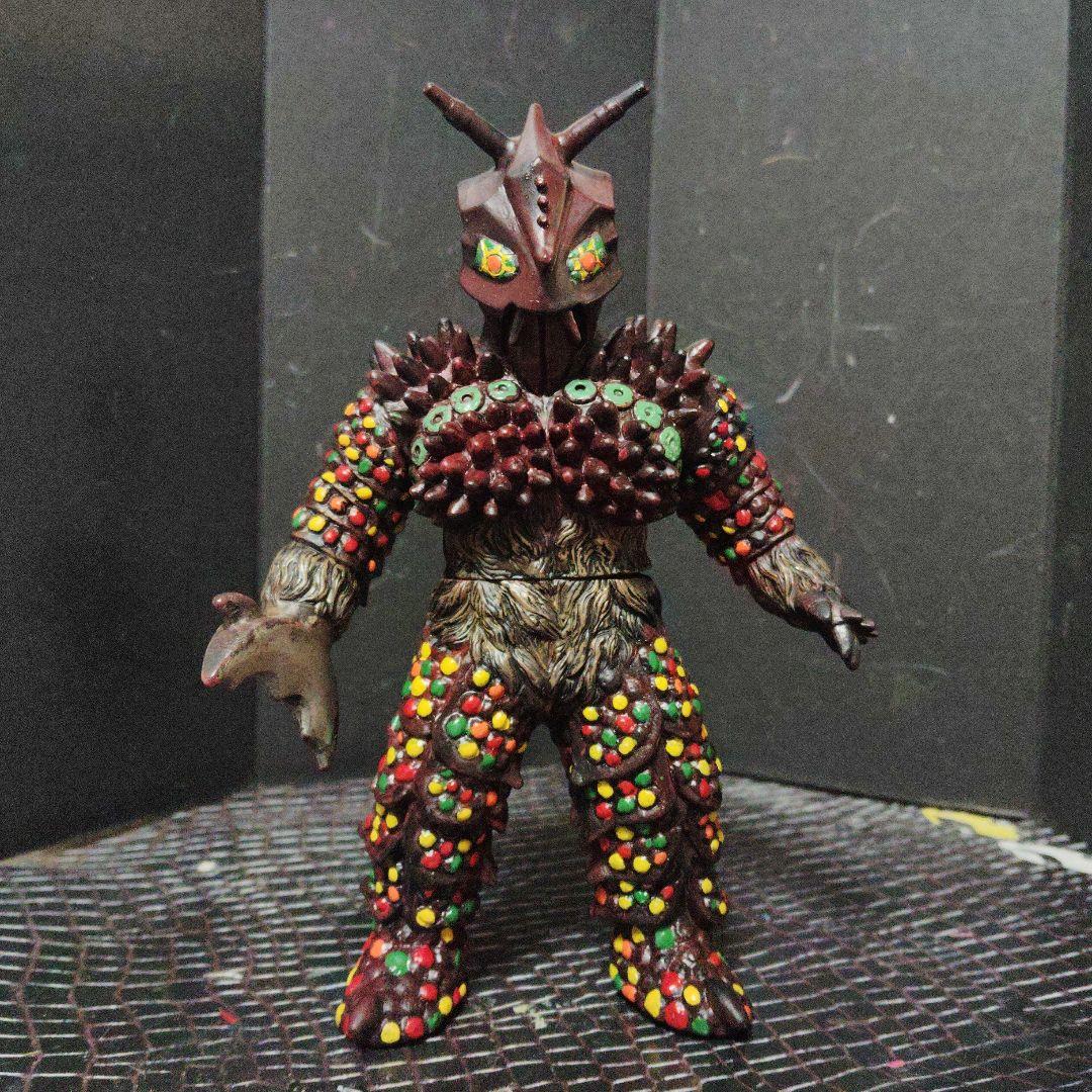 ウルトラ超獣旧型絶版ソフビ巨大ヤプール.ヒッポリト星人（2716ei.2334）