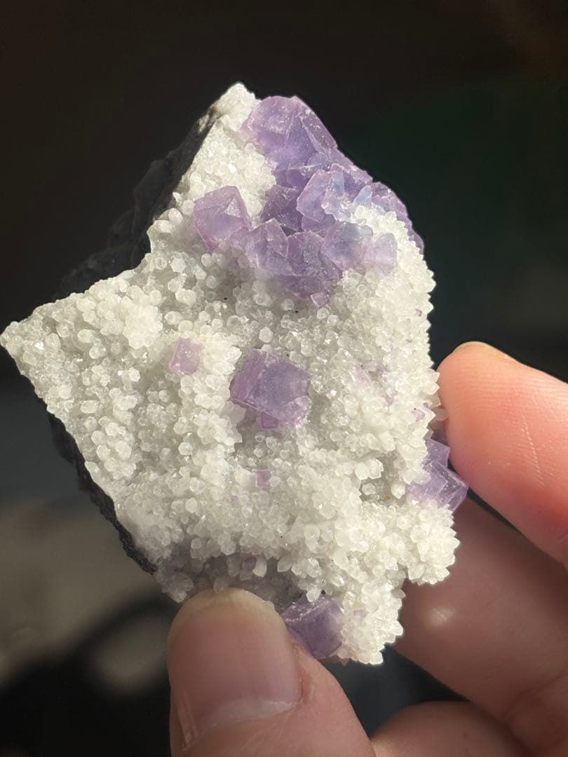 中国 ヤオガンシャン産　パープルブルー　フローライト　水晶　共生鉱物　鉱物標本