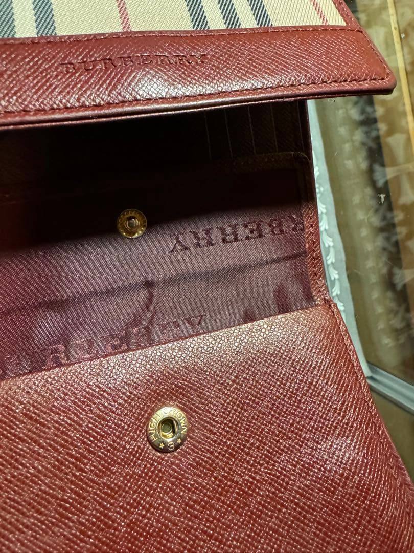 美品BURBERRY 2つ折り財布 ノバチェック ボルドー