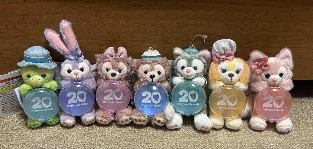 ディズニー　ダッフィー&フレンズ 20周年 カラフルハピネス ぬいぐるみチャーム