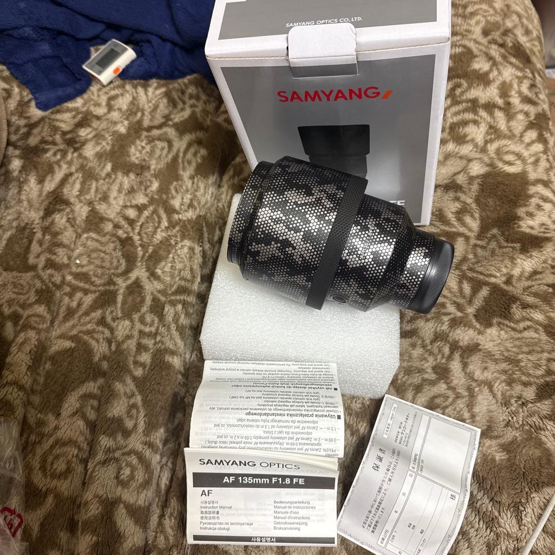 SAMYANG AF 135mm F1.8 FE レンズ