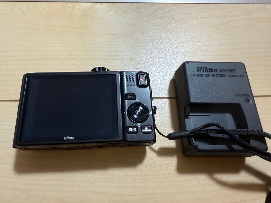 Nikon COOLPIX S8200 コンパクトデジタルカメラ