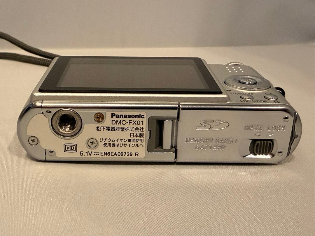 超美品 パナソニック LUMIX DMC-FX01 シルバー ライカB