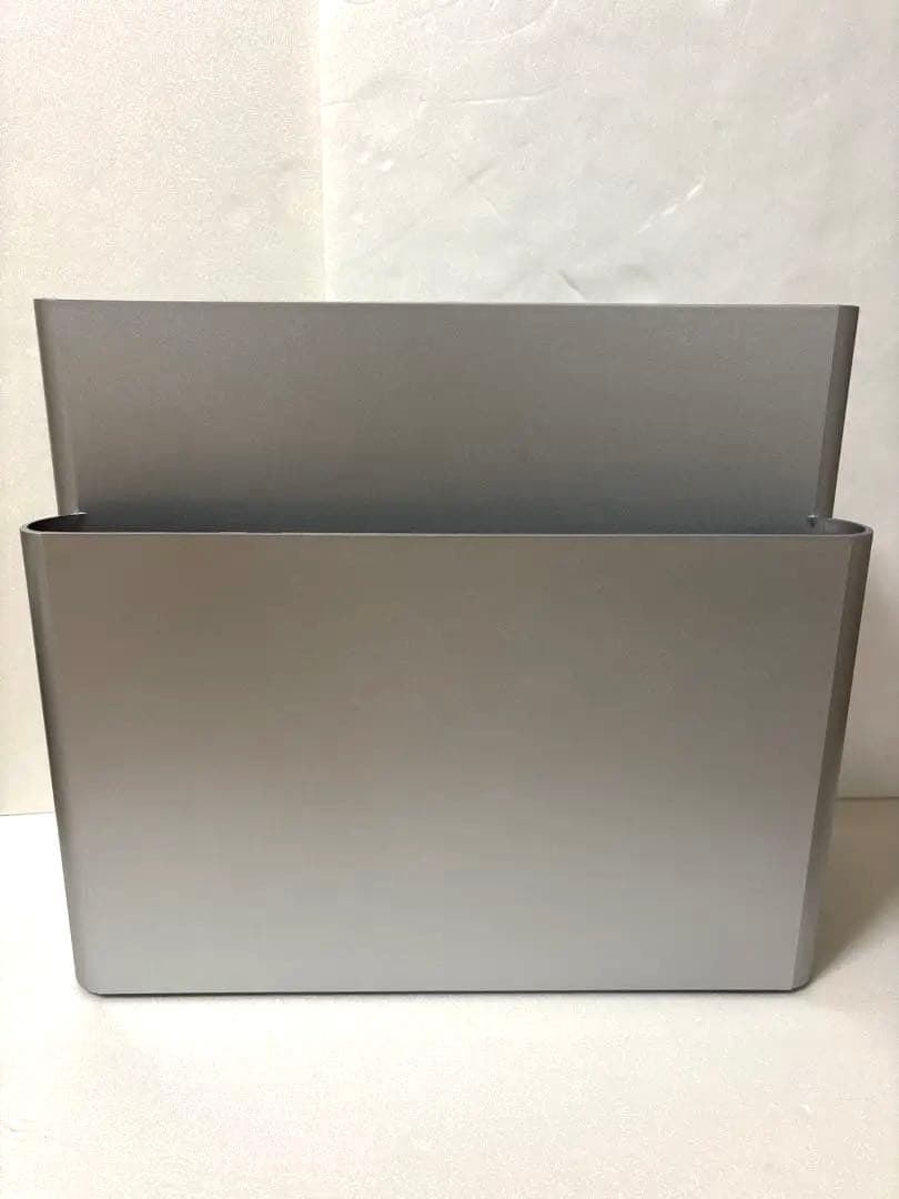 送料無料♪美品カルテル　マガジンラック　グレー　イタリア製　早め希望　値下げ不可