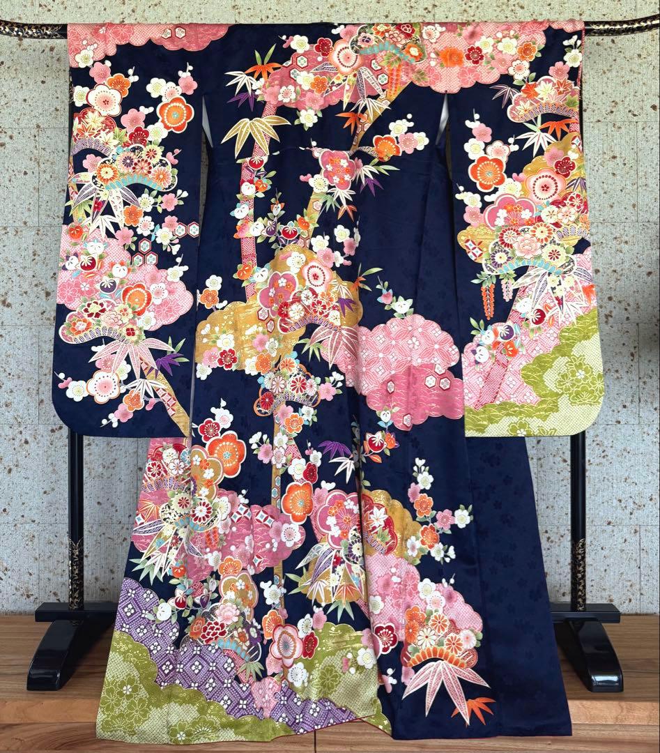 専用です　4点セットLサイズ松竹梅に牡丹菊模様刺繍振袖(684)