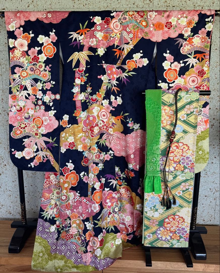 専用です　4点セットLサイズ松竹梅に牡丹菊模様刺繍振袖(684)