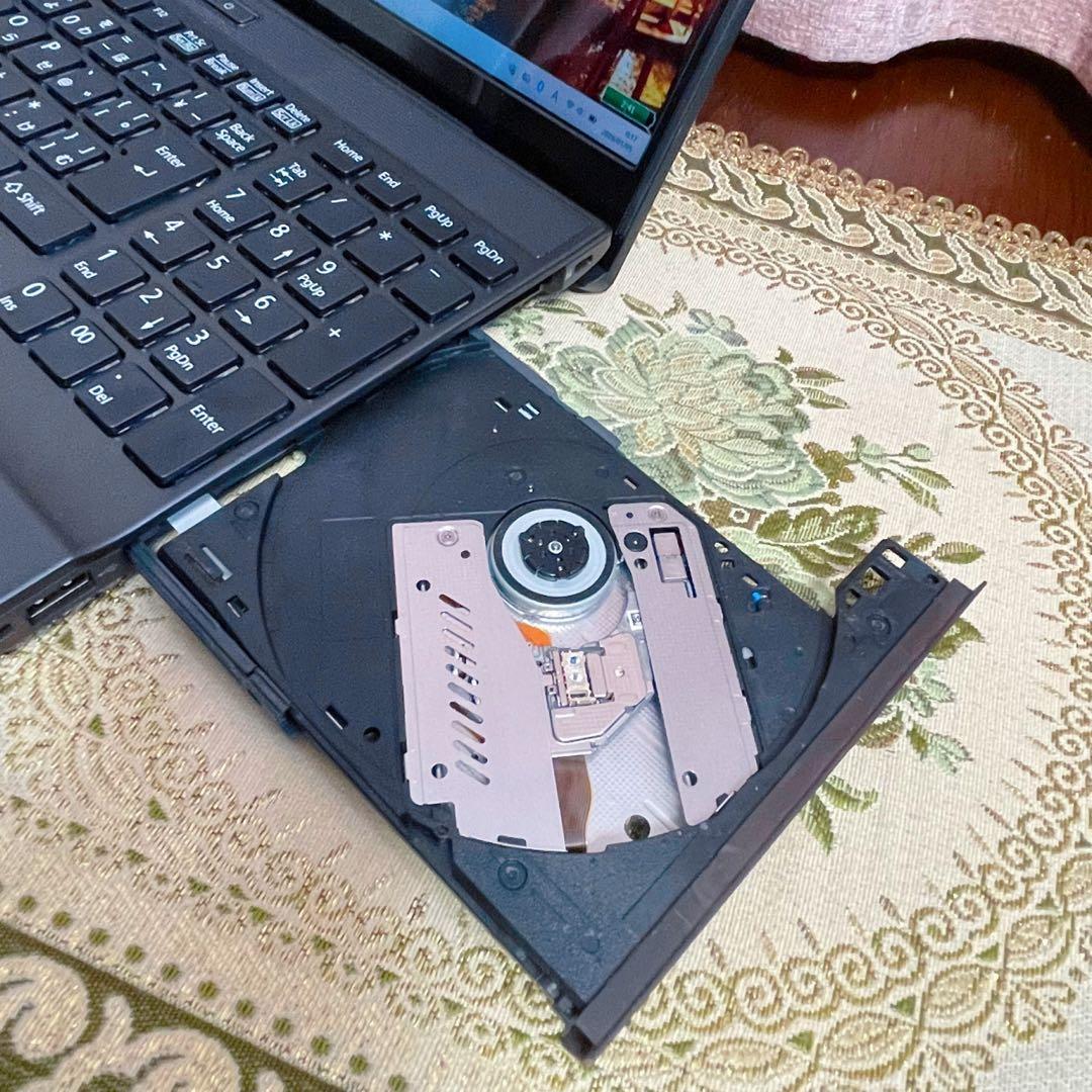 フルHD⭐︎Corei5⭐︎SSD⭐︎ブルーレイ⭐︎ノートパソコン オフィス付き