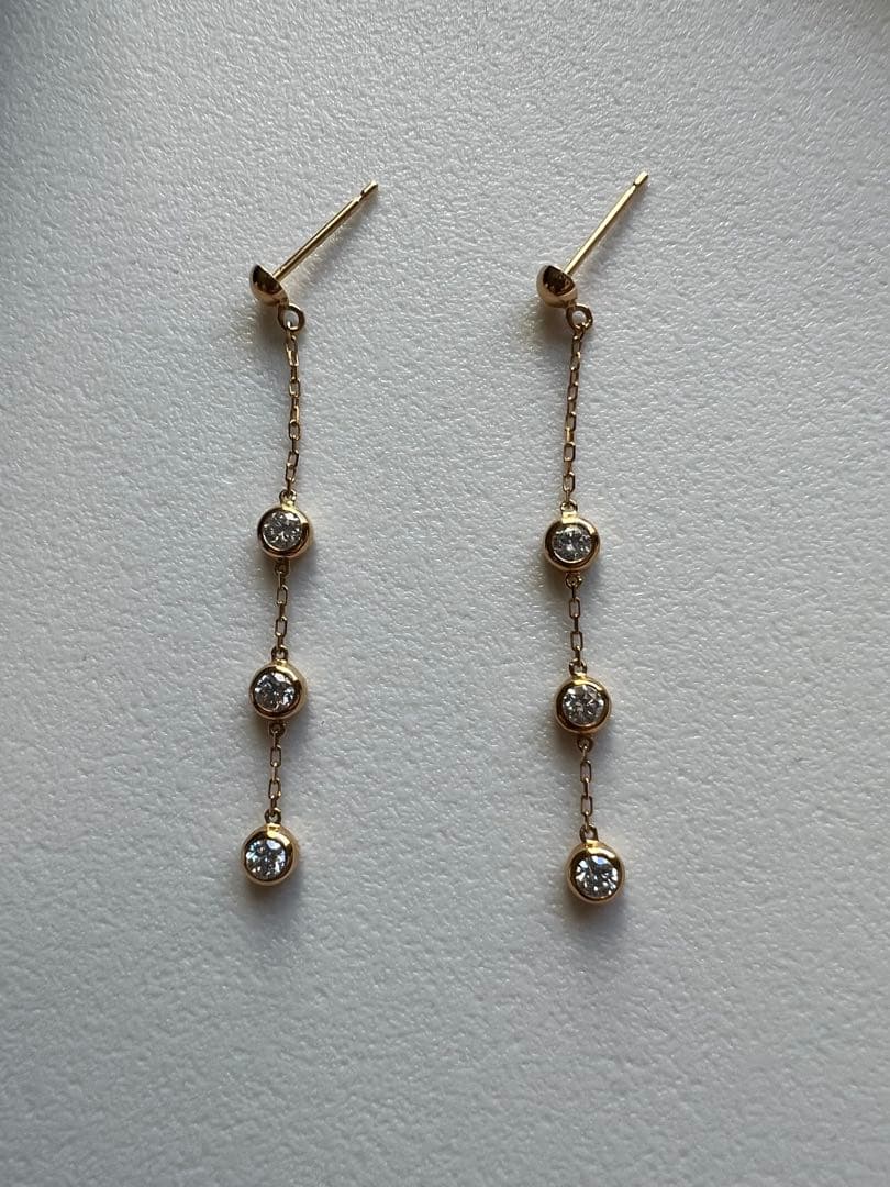 オレフィーチェ　オリオーネ　ピアス