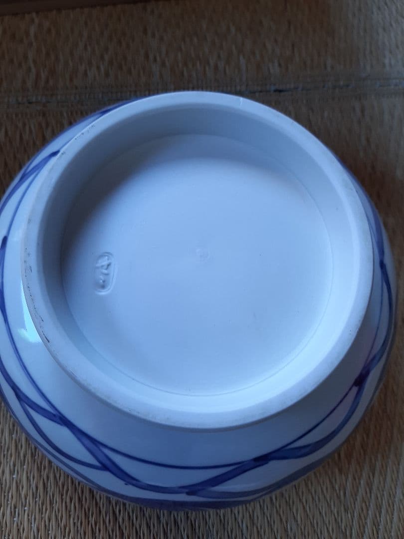 茶道具　染付　桜川　櫻川　水指　共箱　膳所焼　五角　水差　水入れ　岩崎新定