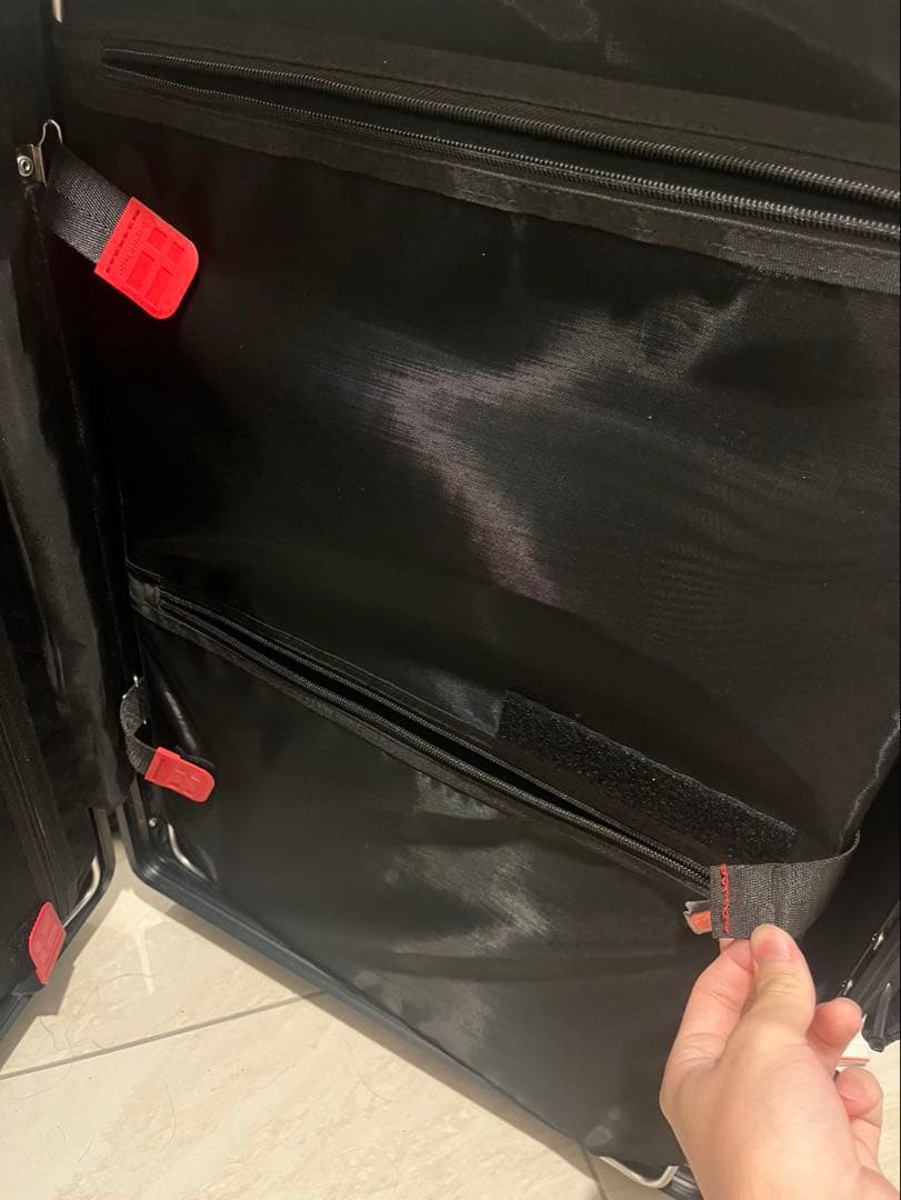 廃盤品イノベーター　アルミ　INV5811 Stealth black 70L