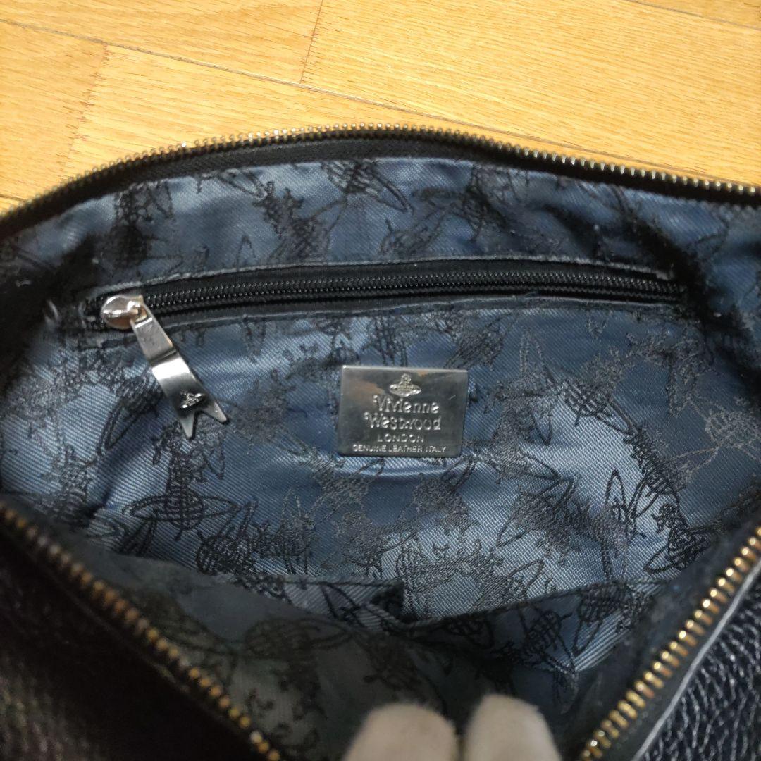 早いもの勝ち　男女兼用　黒　ヴィヴィアンウエストウッド ショルダーバッグ レザー