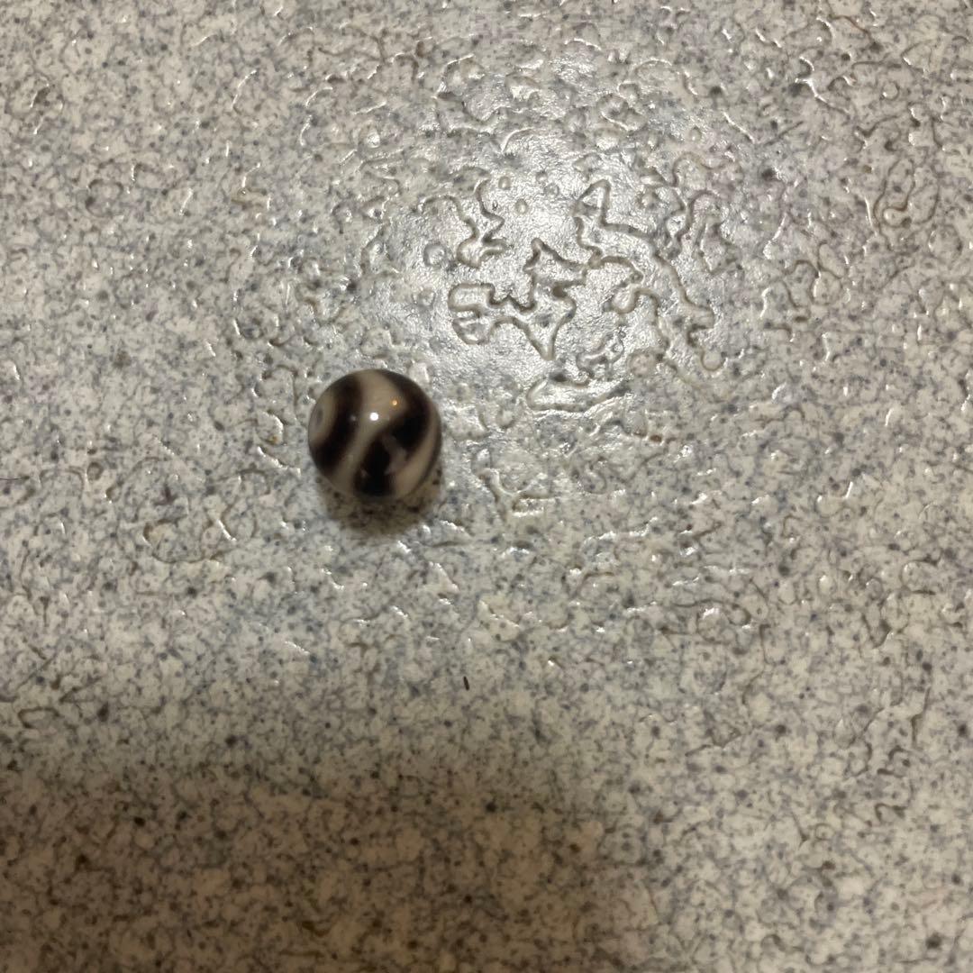 天珠チベット　古珠 中国 仏教　美術　骨董約10mm(黒G9)