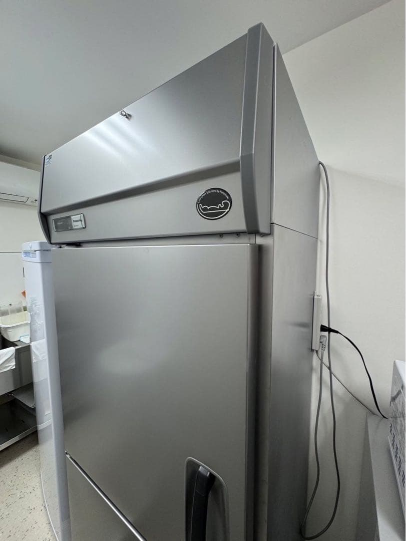 【値引きしました！】業務用冷蔵庫　パナソニック 薄型 SRR-K761LB