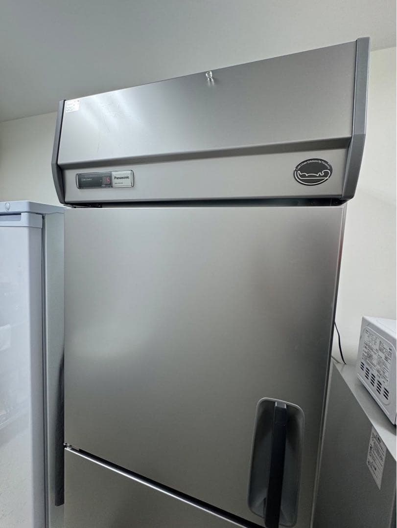 【値引きしました！】業務用冷蔵庫　パナソニック 薄型 SRR-K761LB