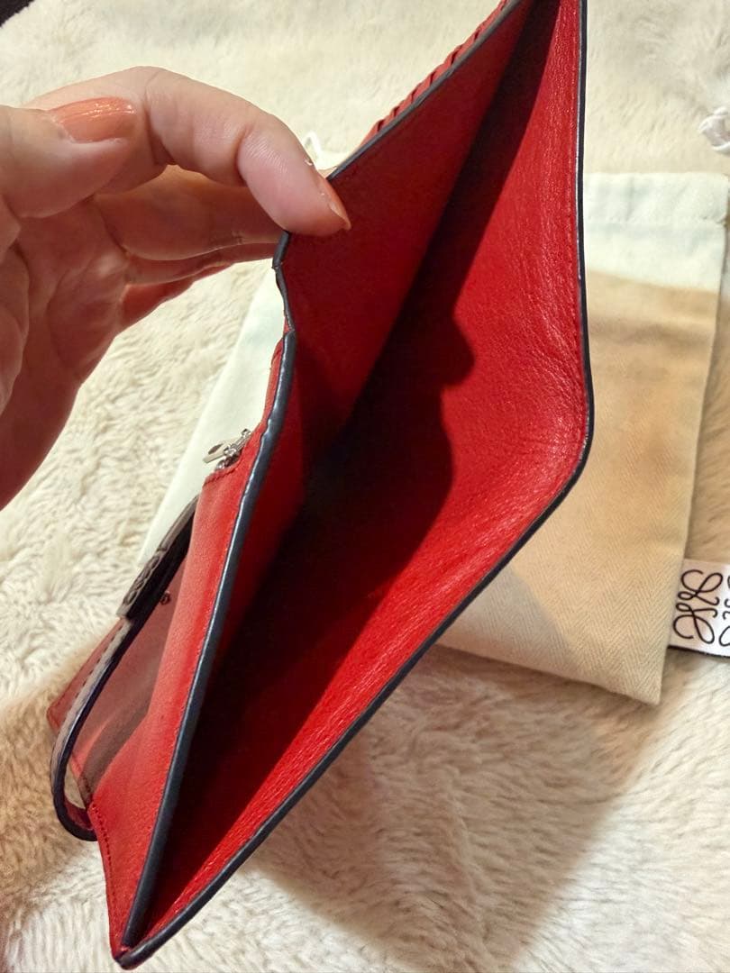 よ　ロエベ財布