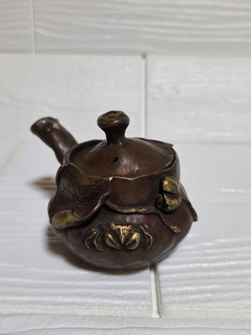 アンティーク 陶器製急須と茶碗 小型 ダークブラウン 金色装飾