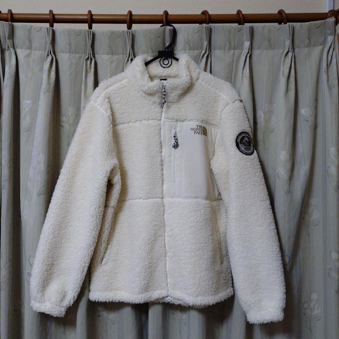 ノースフェイス　白色ボアジャケット