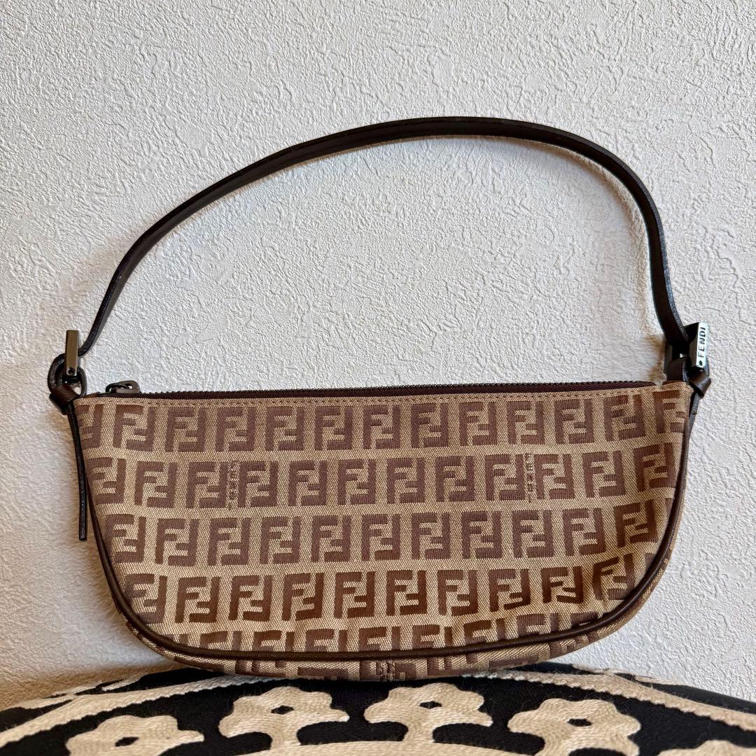 Fendi FFロゴショルダーバッグ ブラウン