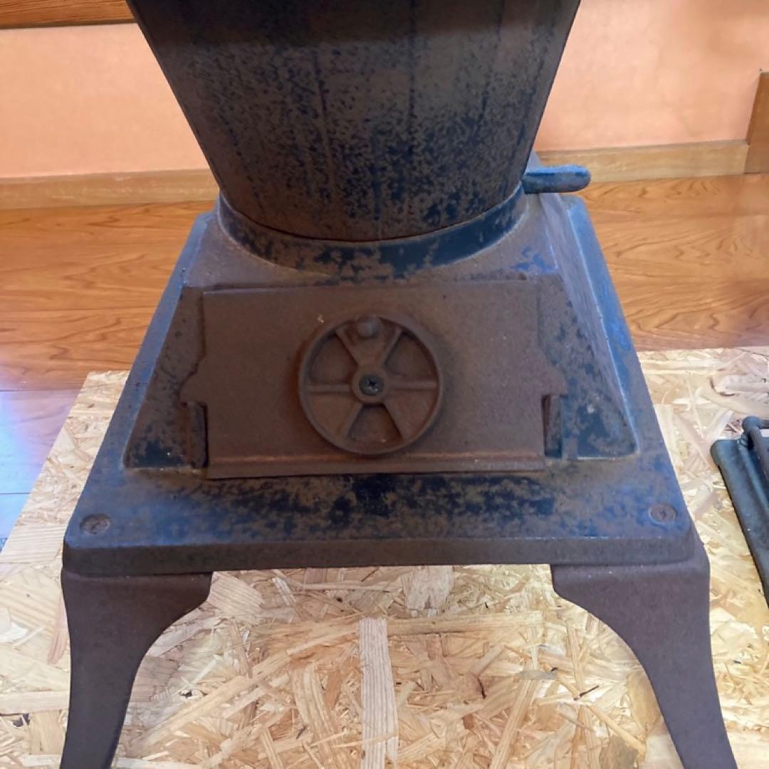 古い薪ストーブ だるまストーブ 鋳物 鉄製 暖炉 置物 レトロ ヴィンテージ