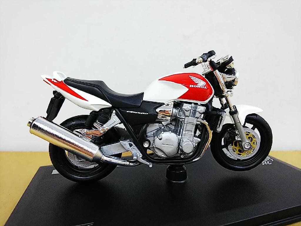 ソリド 1/18 Moto COLLECTOR ホンダ CB1300 大型バイク