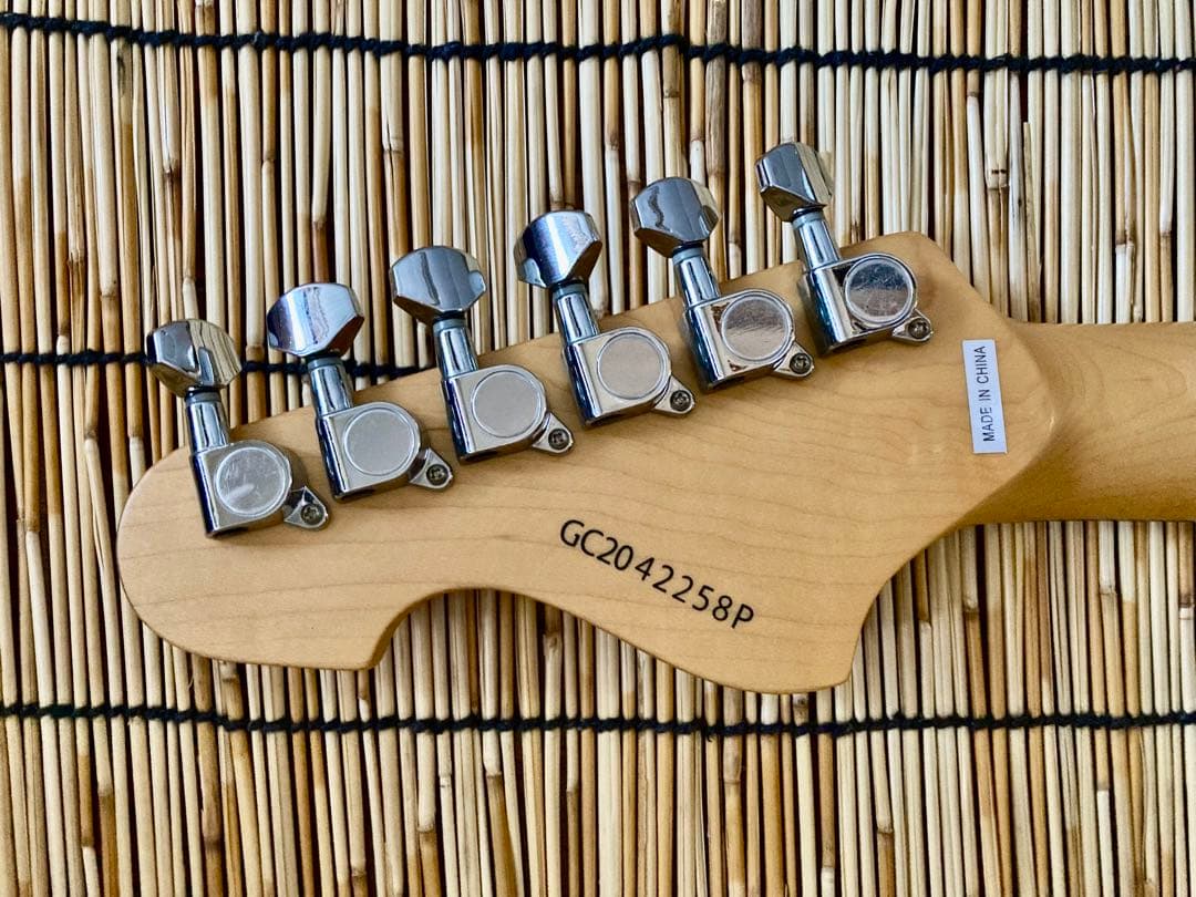 ☆新年値下☆美品珍品☆杢目奇麗Grassroots製ジャズマスターに新機能搭載