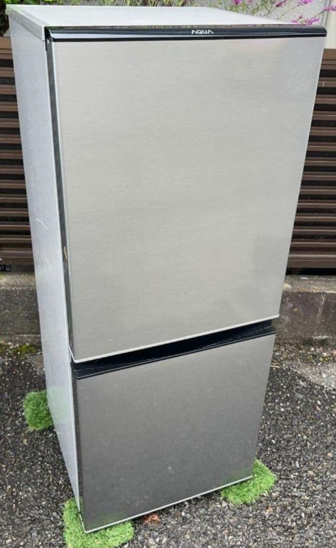 特価AQUA 冷凍冷蔵庫126L横縞模様省エネ設計自動霜取り機能 2021年製