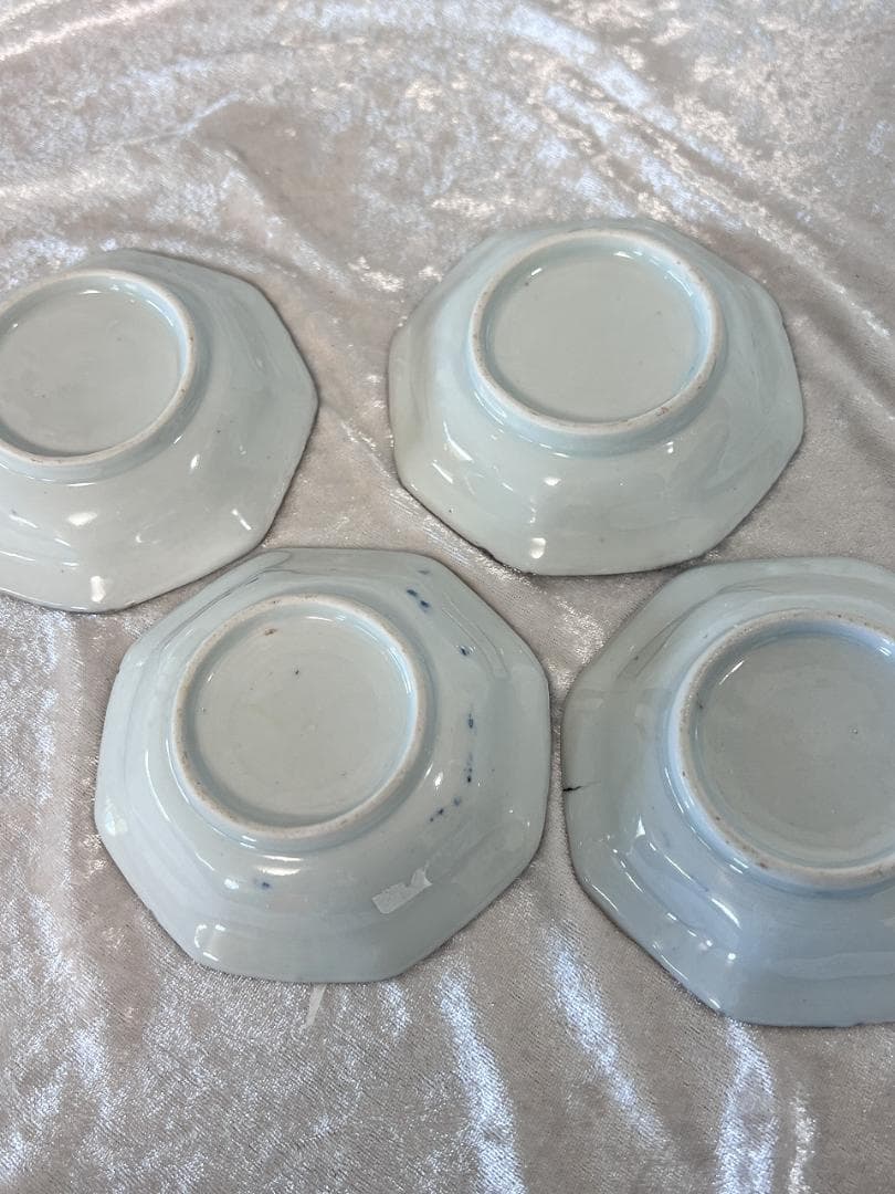 金彩色絵花草紋八角小皿　九谷焼（大聖寺伊万里）　明治　4枚組