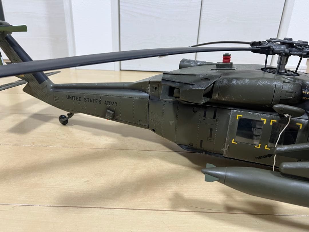 【超希少】エリートフォース 1/18 ブラックホーク UH‑60 ヘリコプター