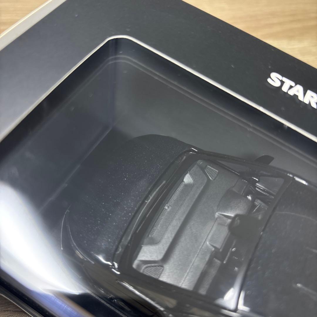 【送料無料】トヨタ ヴォクシー ブラックマイカ 1/30カラーサンプルミニカー